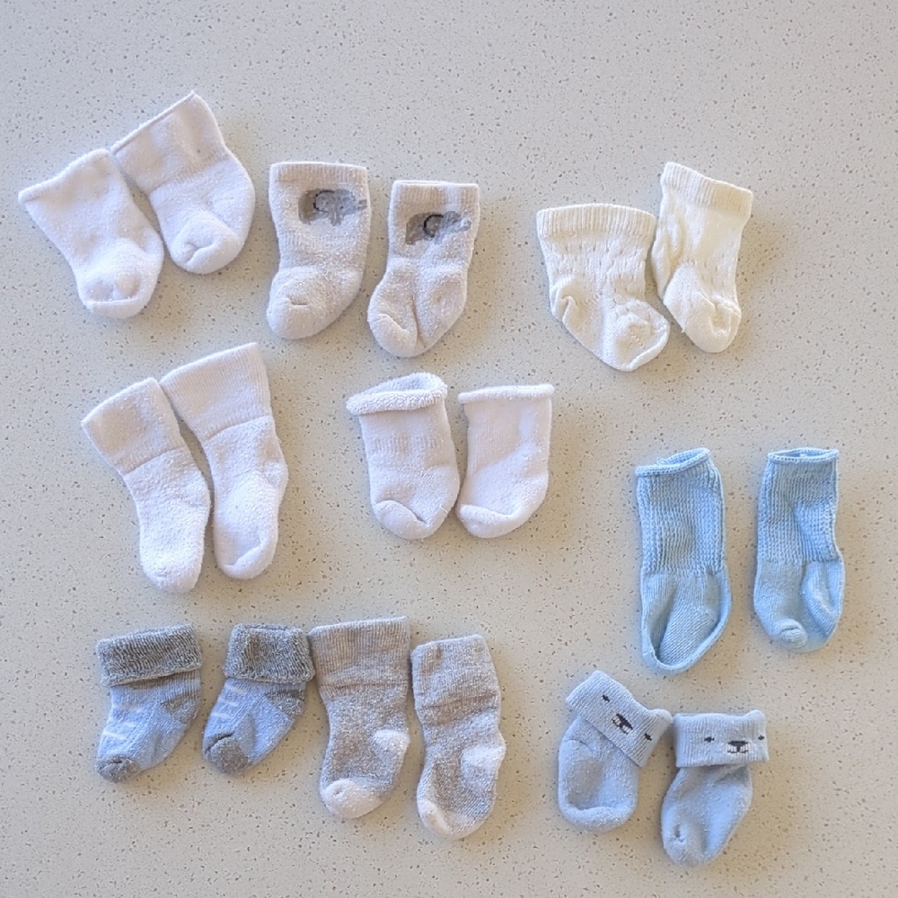 Assorted Set Of 9 Baby Socks in White, Gray, and Blue
